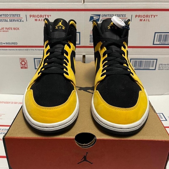 Nike Air Jordan 1 Retro Mid “Reverse New Love” - Picture 3 of 4